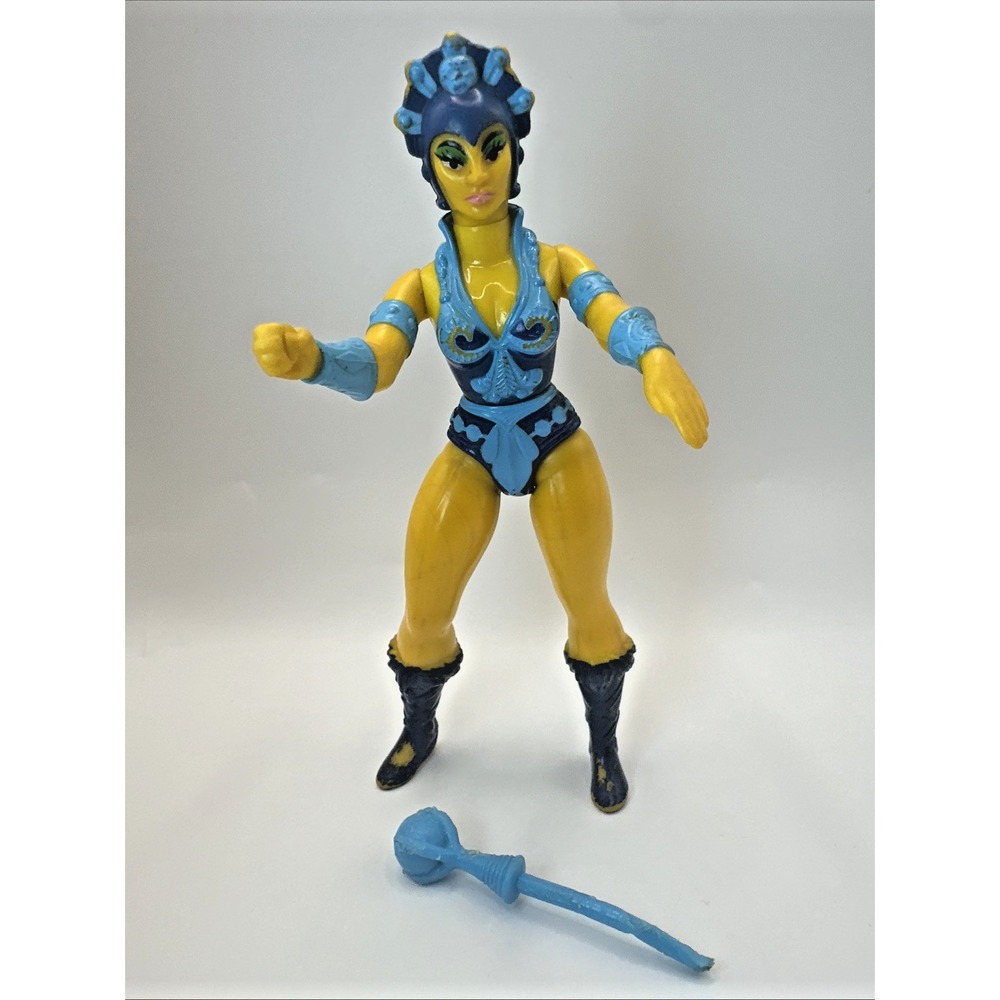 Vintage 1983 Evil Lyn Complete MOTU He Man Masters of the Universe Mattel